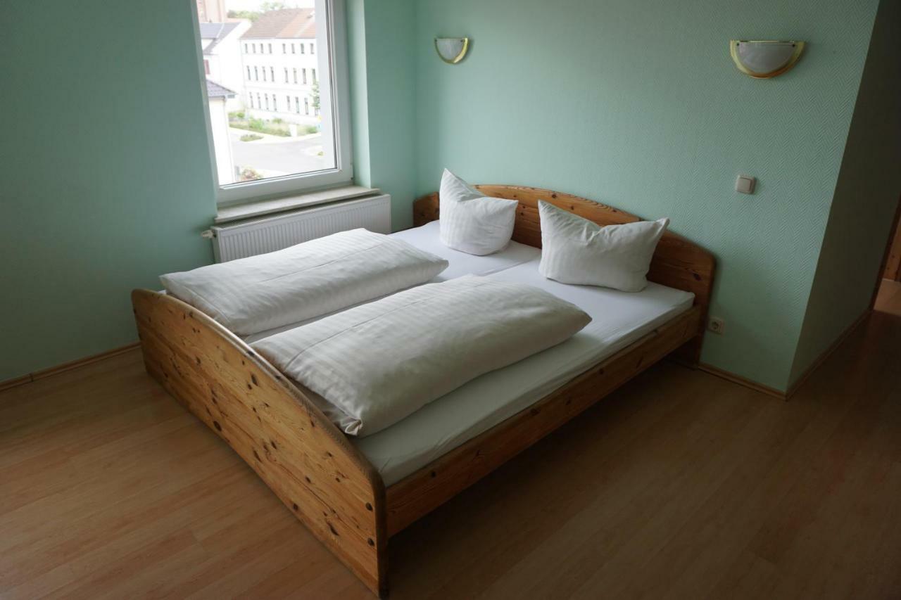 Hotel Am Bahnhof วาเริน ภายนอก รูปภาพ